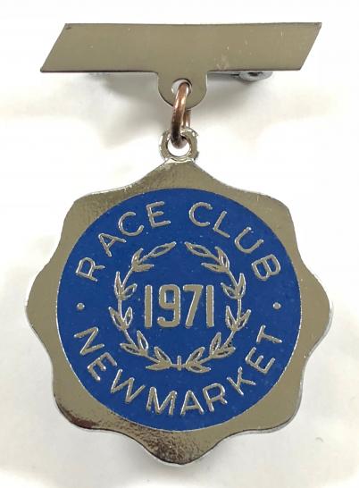 1971 Newmarket horse race club badge