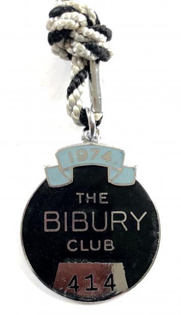 Salisbury Racecourse 1974 Bibury Club horse racing badge