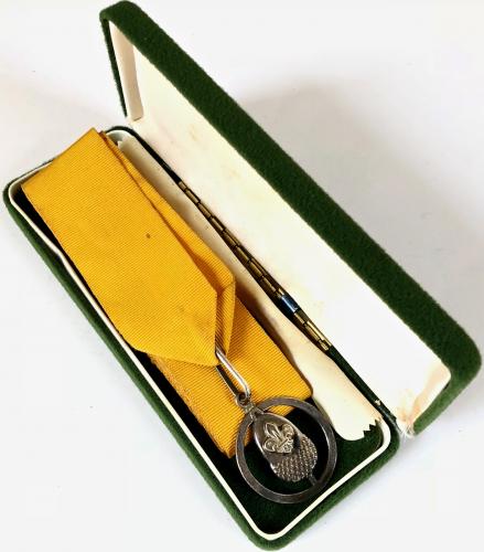 Boy Scouts Silver Acorn award medal 4th Issue with neck ribbon
