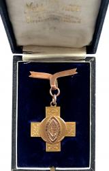 Whipps Cross Hospital 1925 gold first prize nurses badge by Mappin & Webb
