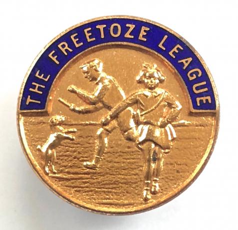 The Freetoze League childrens shoes advertising badge circa 1940's