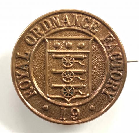 WW2 Royal Ordnance Factory ROF 19 munition war workers badge