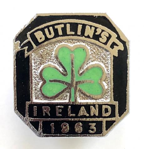 Butlins 1963 Mosney Ireland holiday camp shamrock badge