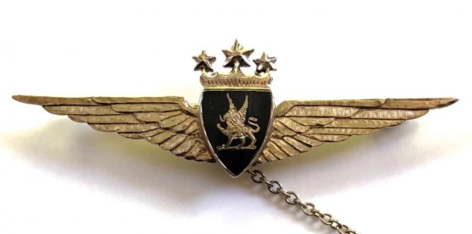 British Overseas Airways Corporation BOAC Airline silver pilot's wing pin badge
