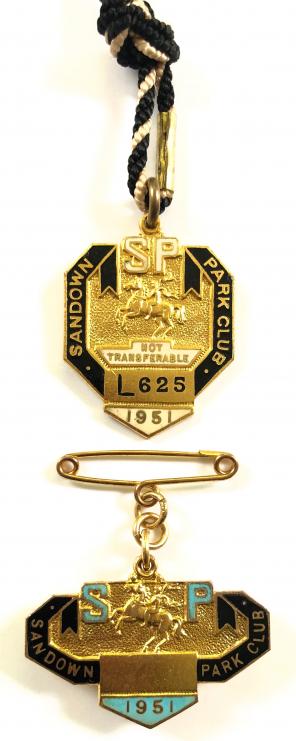 1951 Sandown Park Racecourse matching pair of horse racing badges