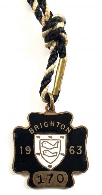 Brighton 1963 horse racing club badge