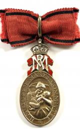 H.M.Queen Mary's Committee for District Nursing medal