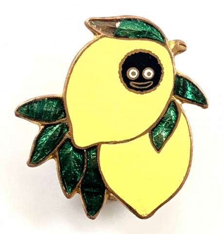 Robertsons pre war Golly lemon fruit advertising badge Regd 768645