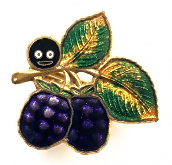 Robertsons Golly Bramble fruit advertising badge circa 1931