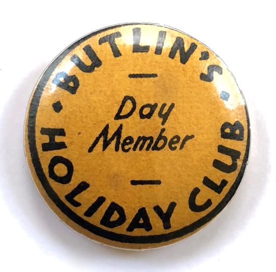 Butlins Holiday Club day member yellow tin button badge