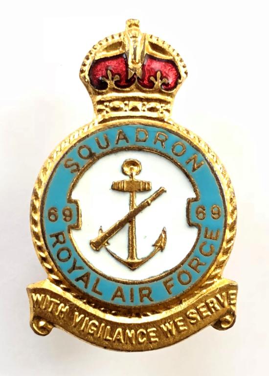 RAF No 69 Reconnaissance Squadron Royal Air Force badge circa 1940's