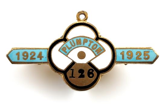 Plumpton Racecourse 1924 -1925 horse racing club membership badge