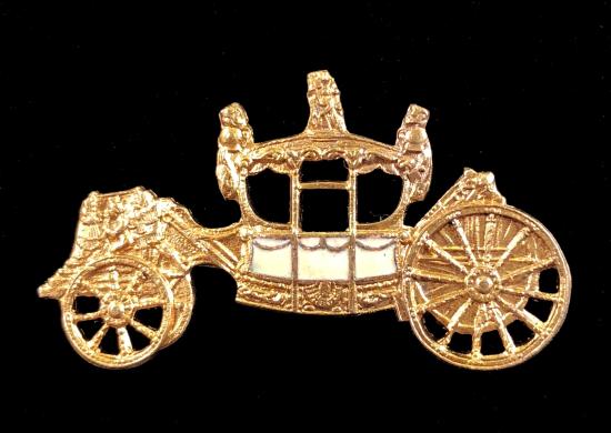 1937 Coronation George VI & Queen Elizabeth Gold State Coach souvenir badge