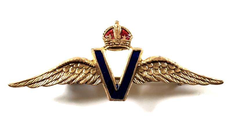 Royal Air Force Churchills V for victory RAF wing pin badge