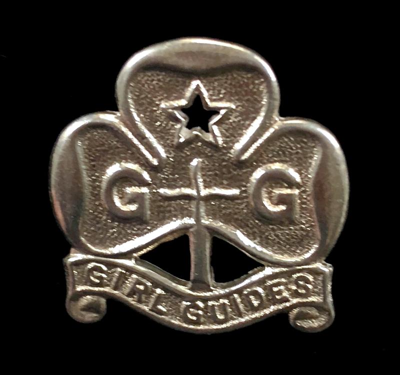 Girl Guides Commissioner 1951 hallmarked silver promise badge