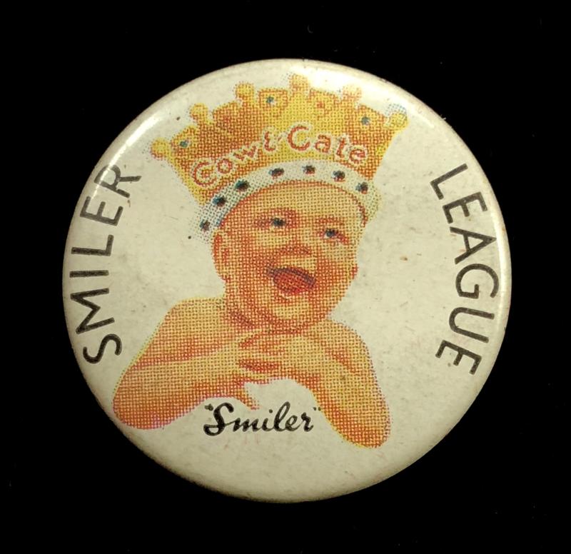 Cow & Gate SMILER LEAGUE baby milk advertisng tin button badge
