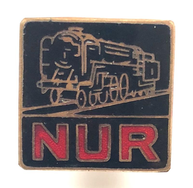 National Union of Railwaymen NUR trade union steam train badge