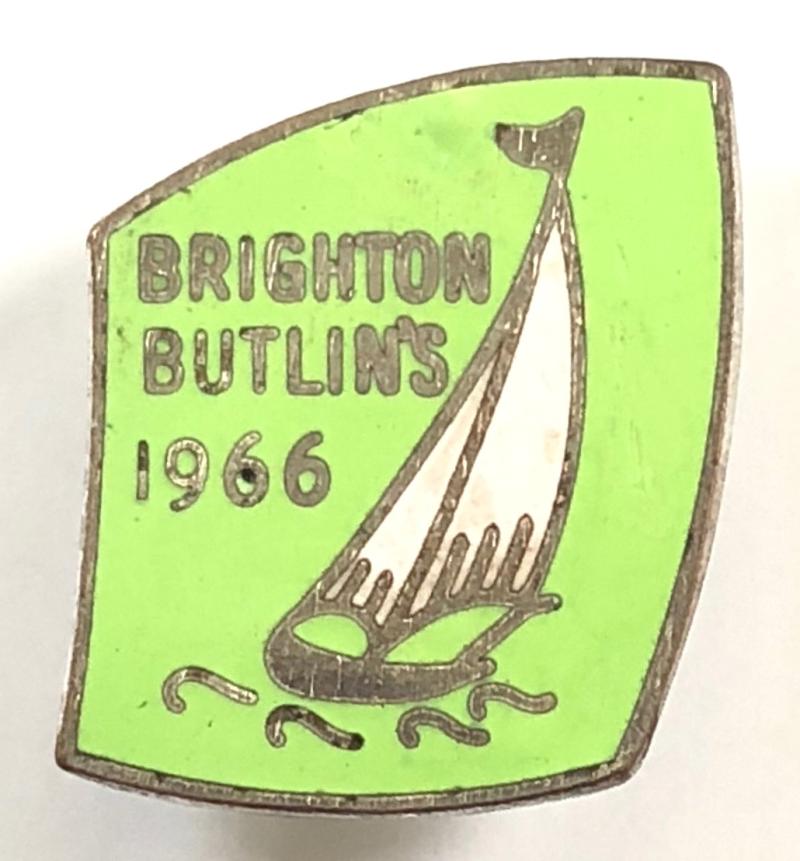 Butlins 1966 Brighton holiday camp yacht badge