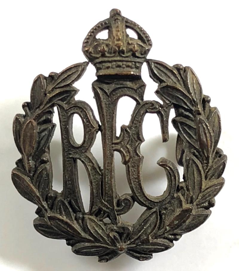 WW1 Royal Flying Corps officer's bronze RFC collar badge