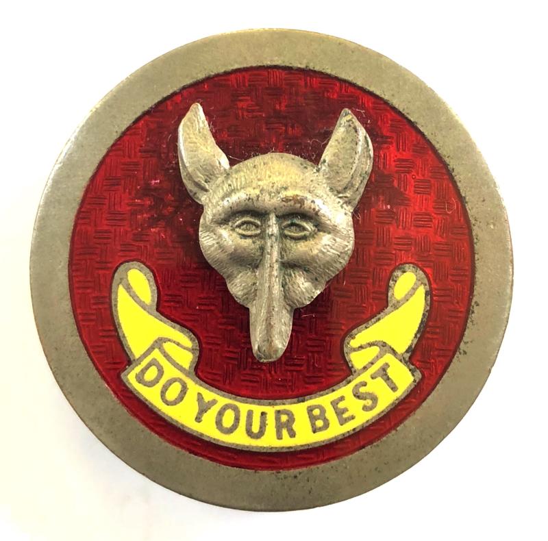 Boy Scouts Assistant Cubmaster Do Your Best hat badge Collins London