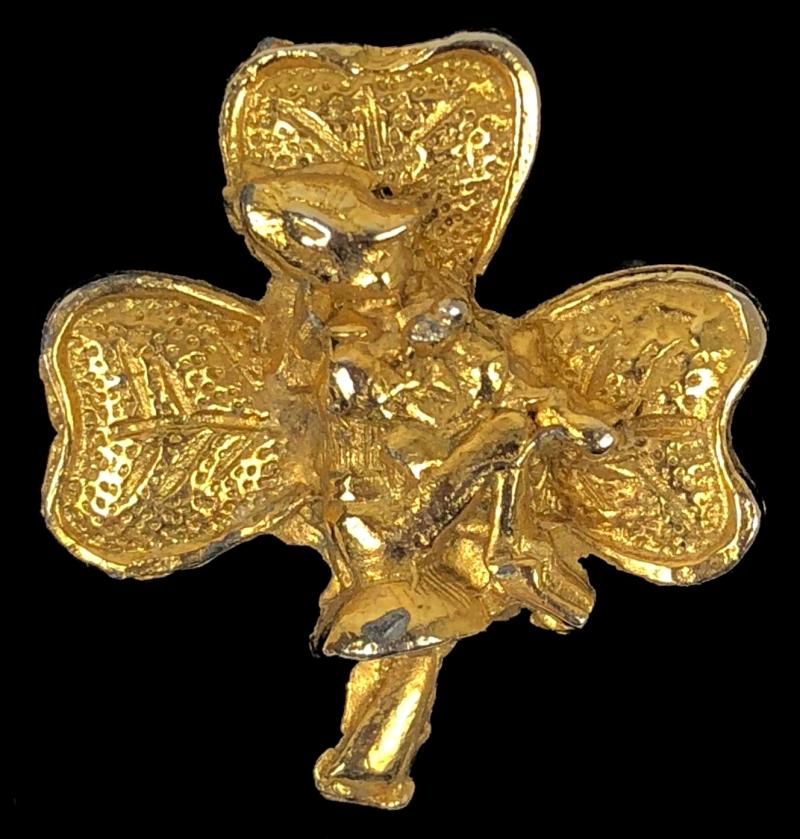 Lucky Irish Shamrock Leprechaun souvenir pin badge