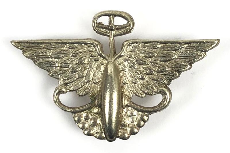 Austin Motor Company Limited winged steering wheel advertising pin badge