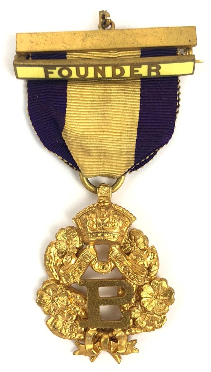 Primrose League Honorary Knight of the league badge with Founder pin bar