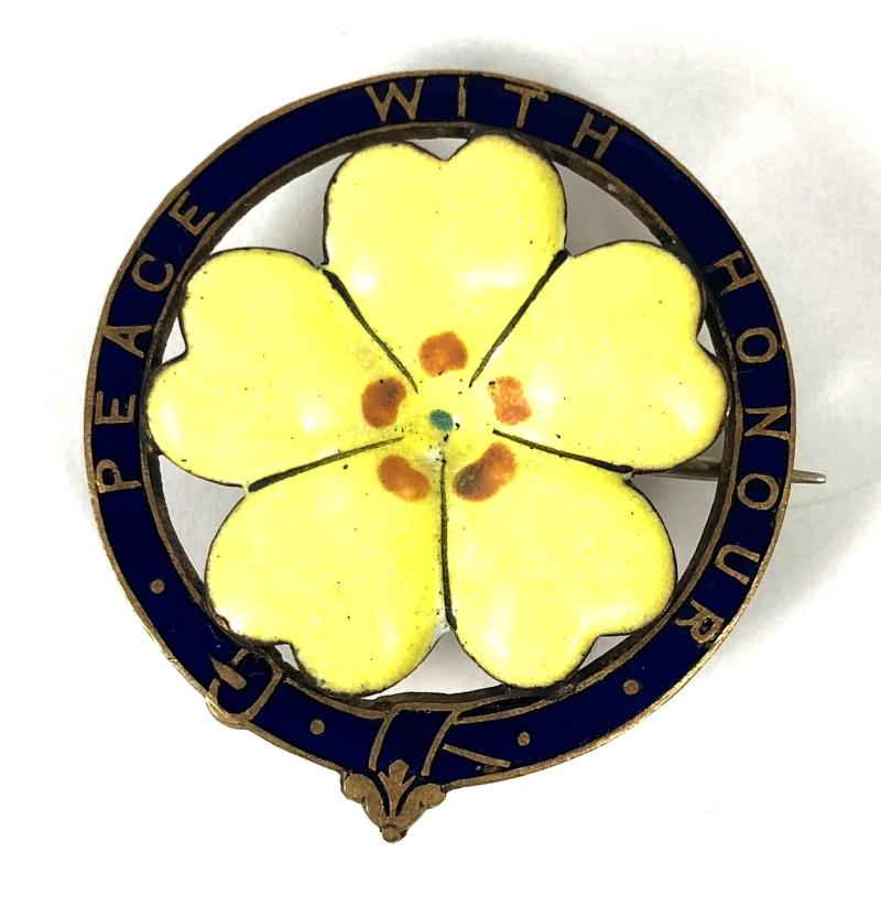 Primrose League Peace With Honour pin badge