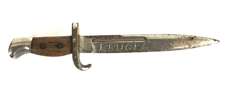 WW1 Bruges miniature bayonet battle badge 46mm