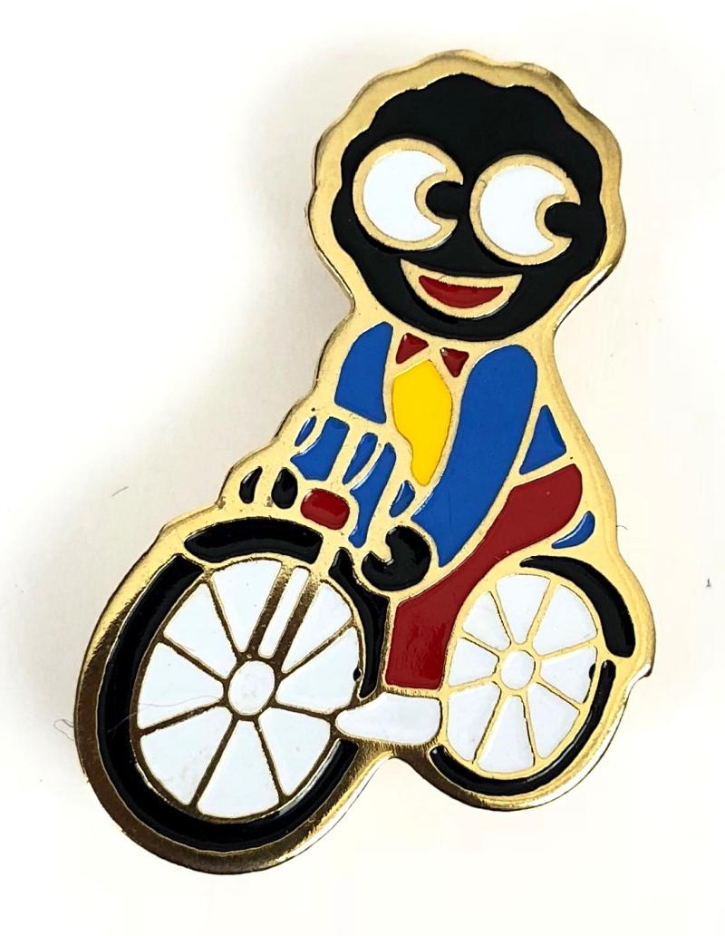 Robertsons 1980 Golly Cyclist advertising badge