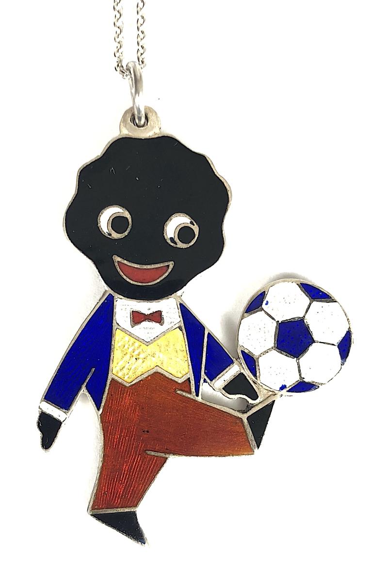 Robertsons circa 1981 Golly Action Footballer silver pendant & chain