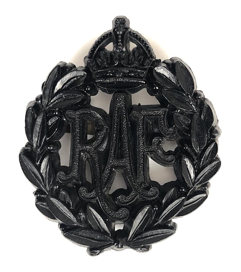 WW2 Royal Air Force plastic economy RAF cap badge by Stanley & Sons