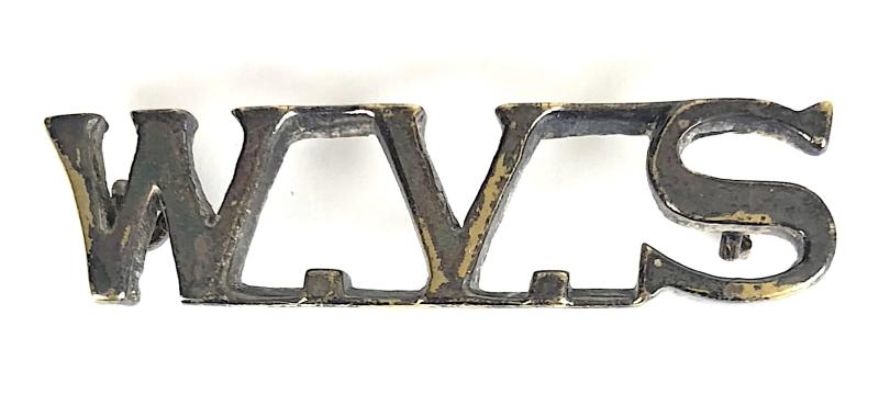 Womens Voluntary Services overseas WVS title pin badge