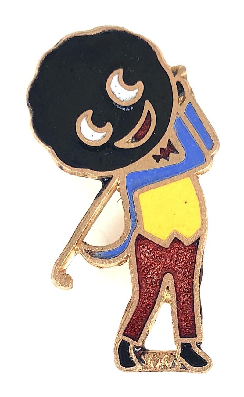 Robertsons 1970s Golly golfer advertising badge R.E.V.Gomm