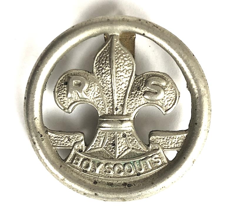 Rover Scouts green beret hat badge