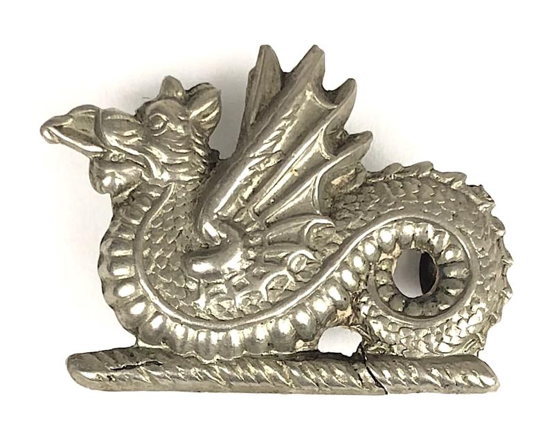 London Midland & Scottish Railway LMS Wyvern cap / collar badge