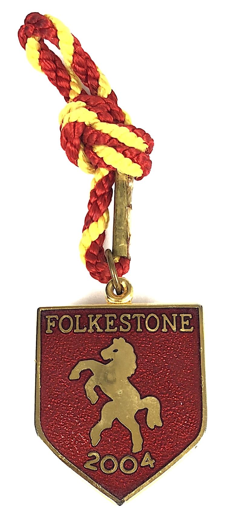 2004 Folkestone Horse Racing Club Badge closed course Kent