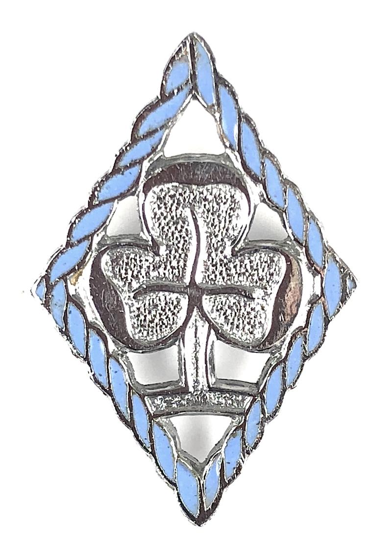 Girl Guides District Commissioner diamond badge post-1968