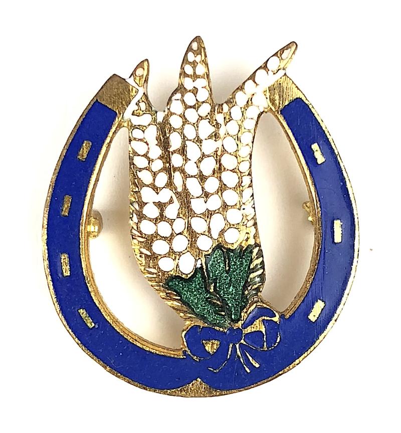 White Heather Lucky Horseshoe Pin Badge c1940s