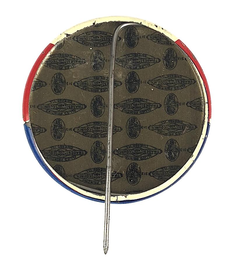 WW2 On To Victory Minneapolis Aquatennial Sponsor July 1942 tin button badge