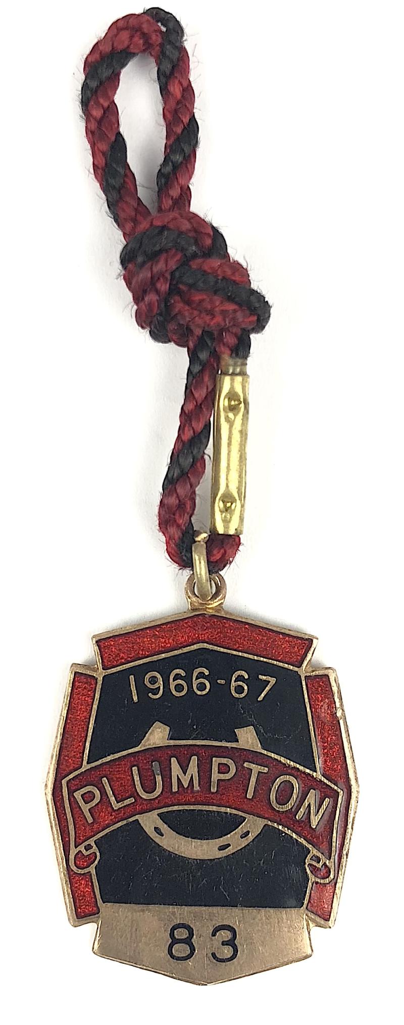 1966 -1967 Plumpton horse racing club gentlemans membership badge
