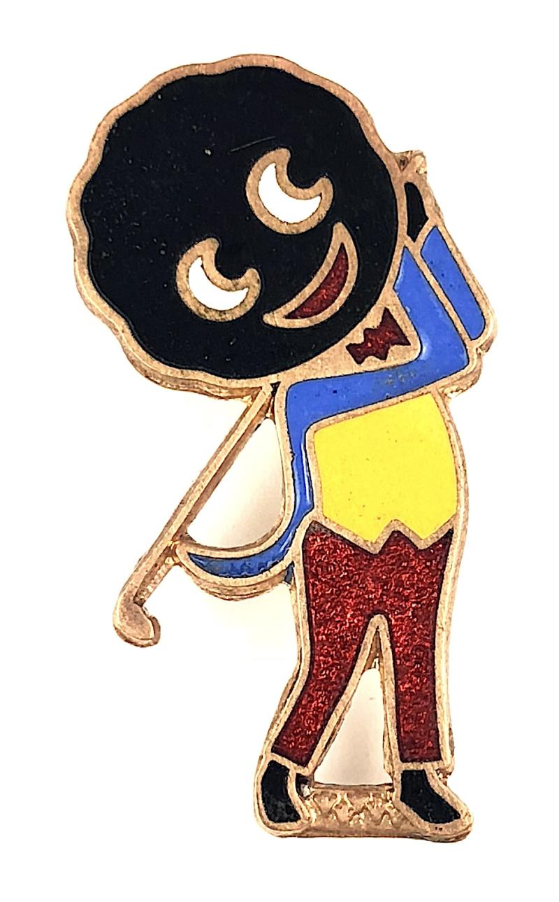 Robertsons 1970s Golly golfer advertising badge R.E.V.Gomm