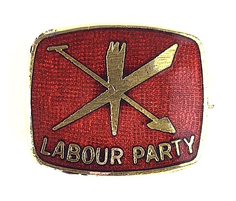Labour Political Party supporters enamel badge c.1970's