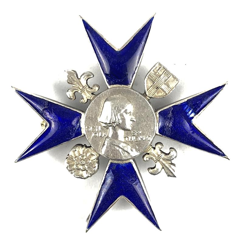 Nightingale School of Nursing St Thomas Hospital 1966 issue badge
