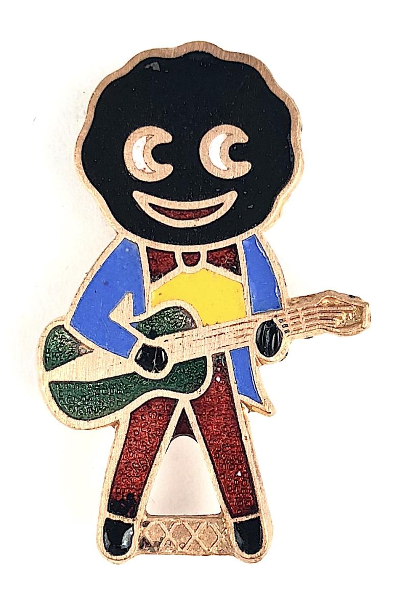 Robertsons 1970s Golly guitarist advertising badge R.E.V.Gomm