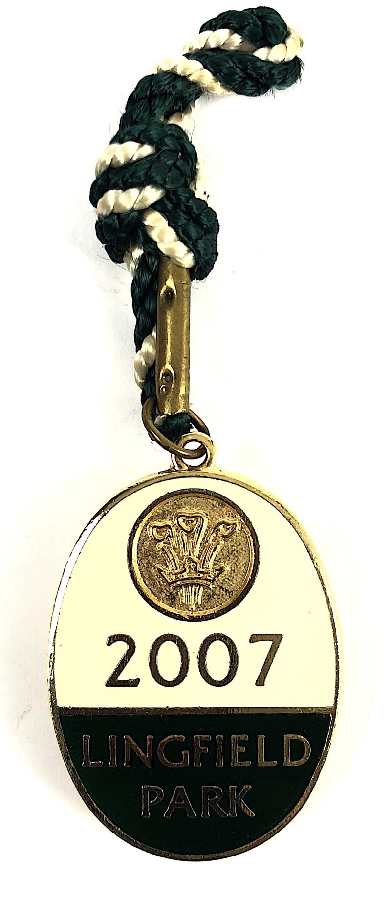 2007 Lingfield Park Racecoure horse racing club badge