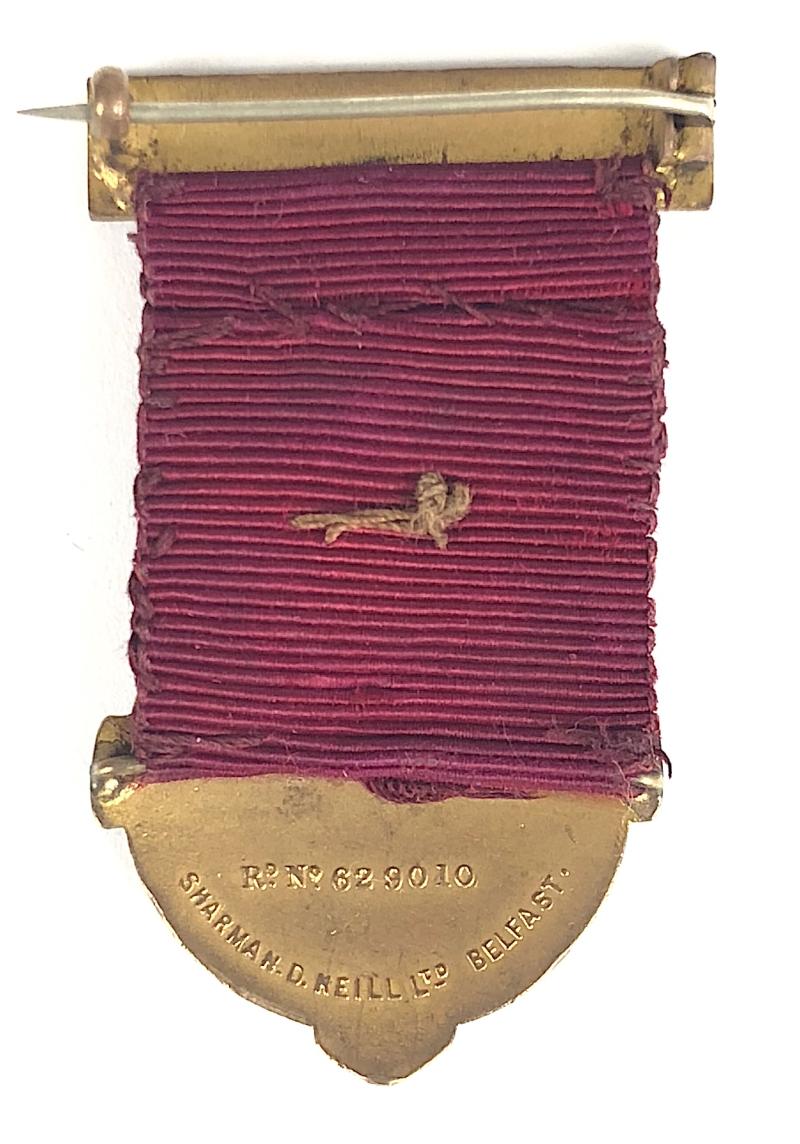 WW1 Ulster Aid Ambulance Corp UAAC For God & Ulster UVF badge