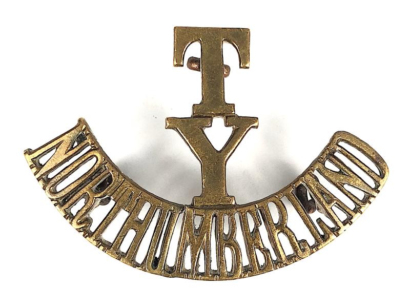 Northumberland Hussars Territorial Yeomanry brass shoulder title badge
