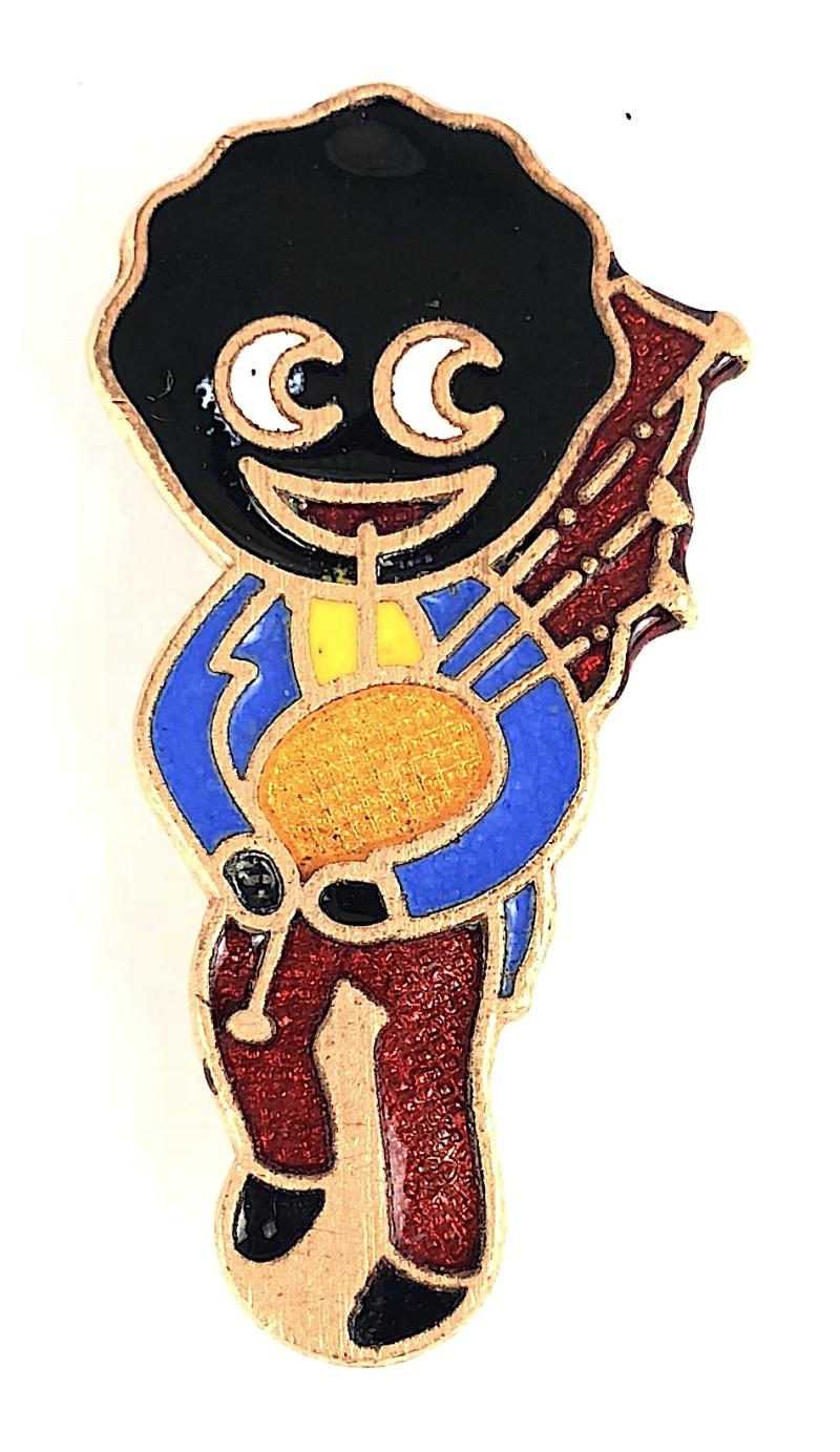 Robertsons 1970s Golly bagpiper advertising badge R.E.V.Gomm