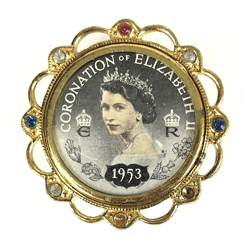 Coronation of Elizabeth II 1953 pretty souvenir pin badge